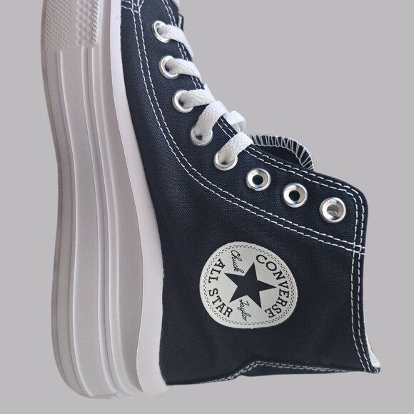 Converse - Picture 3 of 7